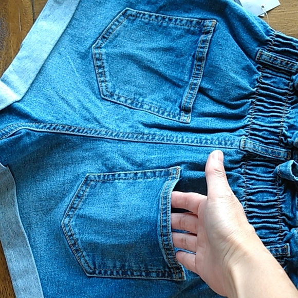 New w/tag Paper bag shorts - Picture 7 of 8